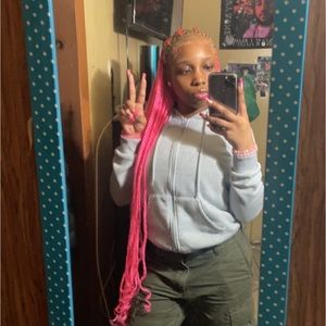 Meet your Posher, •